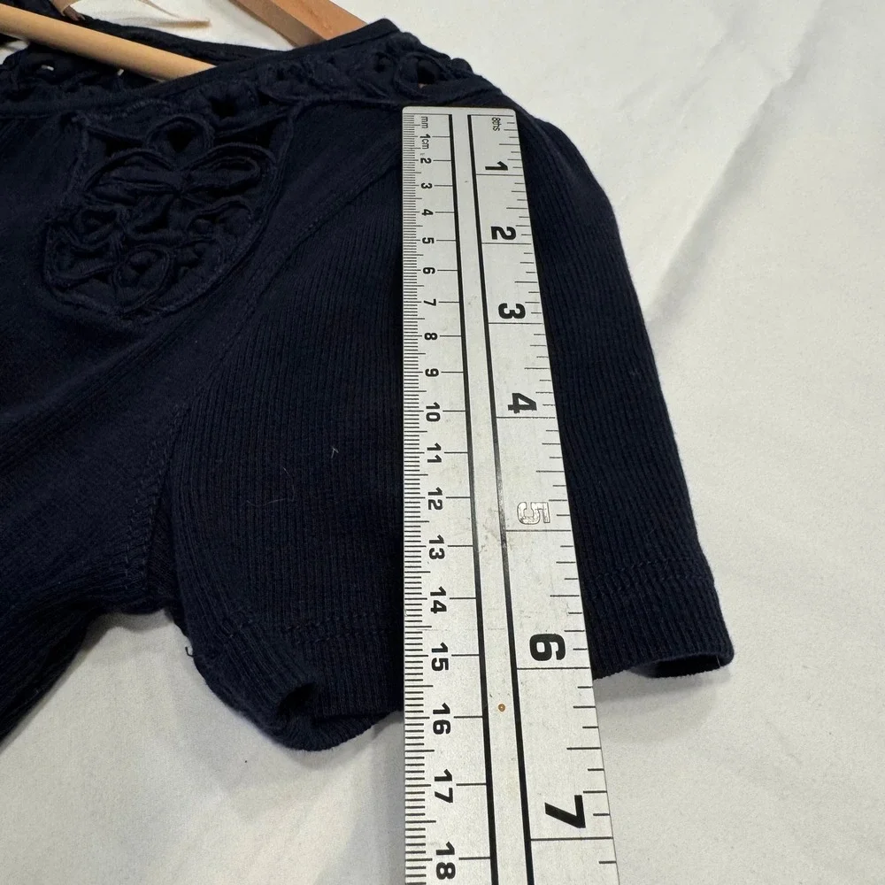 Free People Crochet Lace Neckline Ribbed Tie Front Top XS Navy Blue Excellent